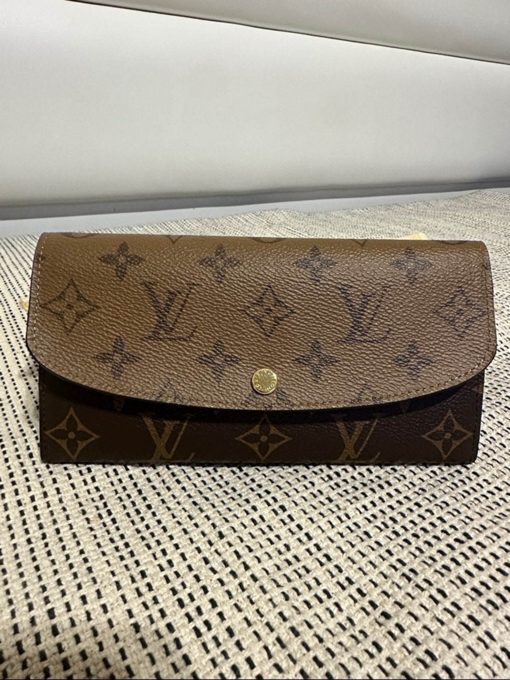 Louis Vuitton Reverse Sarah Wallet - Picture 2 of 12